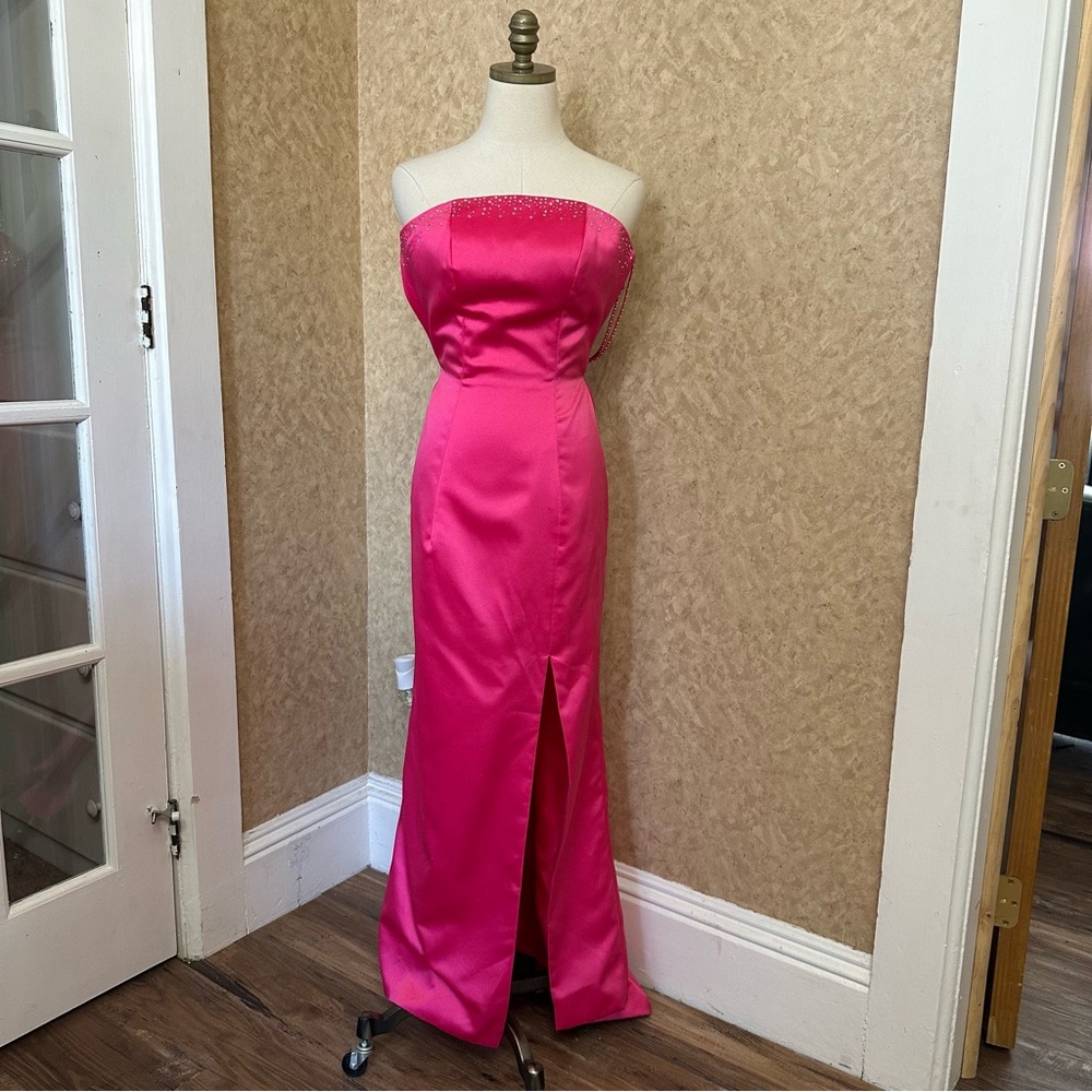 VTG Y2K Hot Pink Rhinestone Strapless Split Hem Strappy Open Back Prom Dress